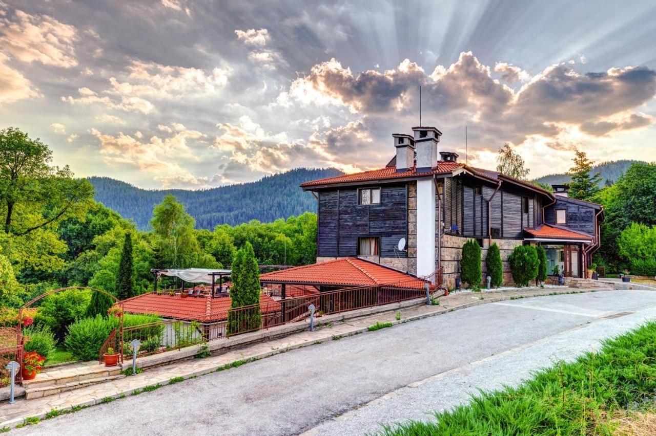 Hotel Smilen Смолян Экстерьер фото