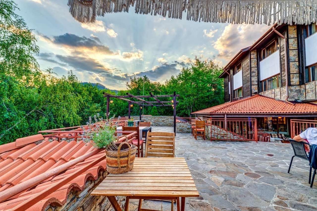 Hotel Smilen Смолян Экстерьер фото